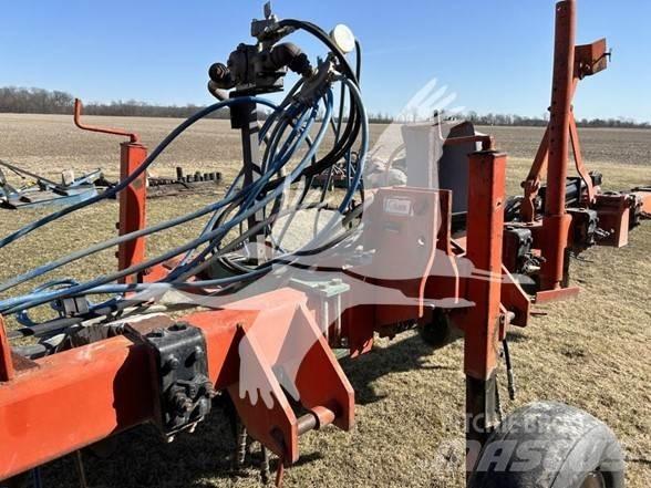 Clark TB3542 Diger