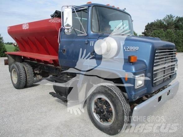 Ford LN7000 Diger