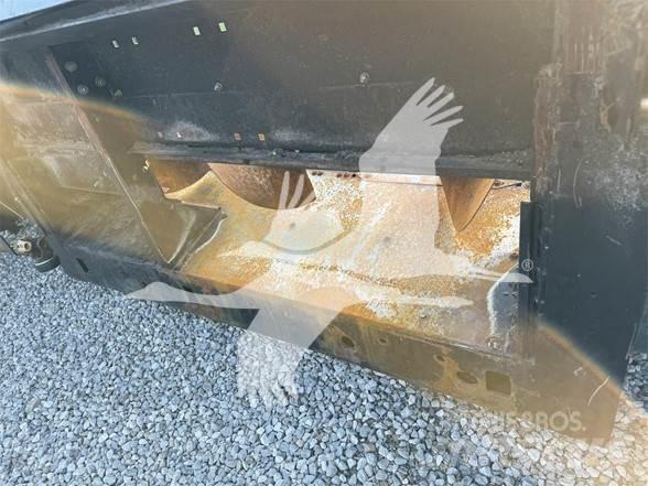 Gleaner R636 Biçerdöver kafaları