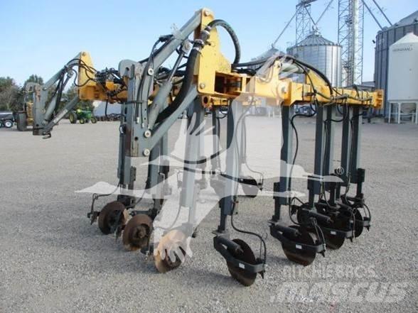 Hagie NTB16 Mineral gübre dagiticilar