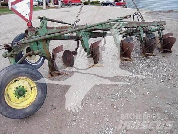 John Deere 514 Döner pulluklar