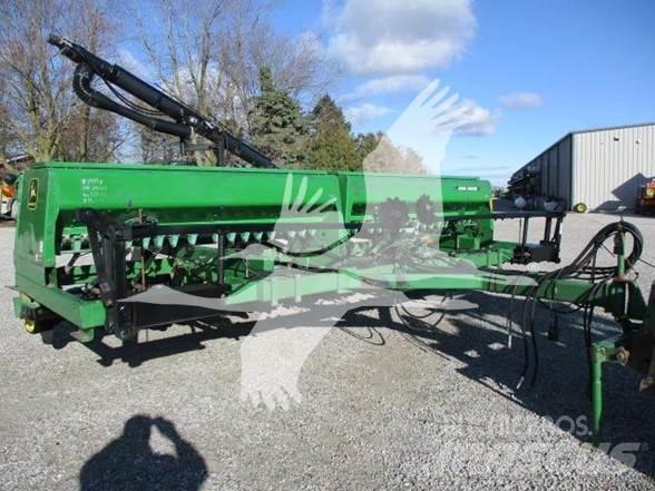 John Deere 750 Mibzerler