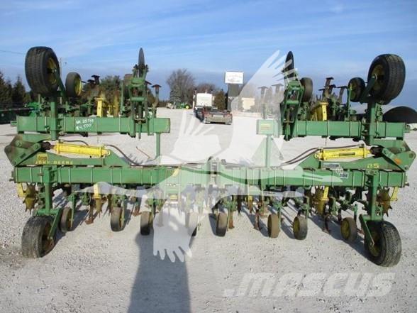 John Deere 85 Erken hasat kültivatörleri