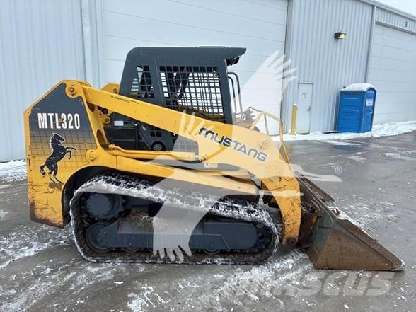 Mustang MTL320 Skid steer loderler