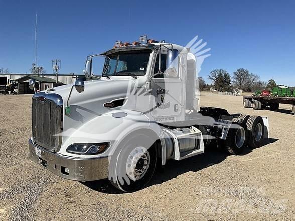 Peterbilt 384 Çekiciler