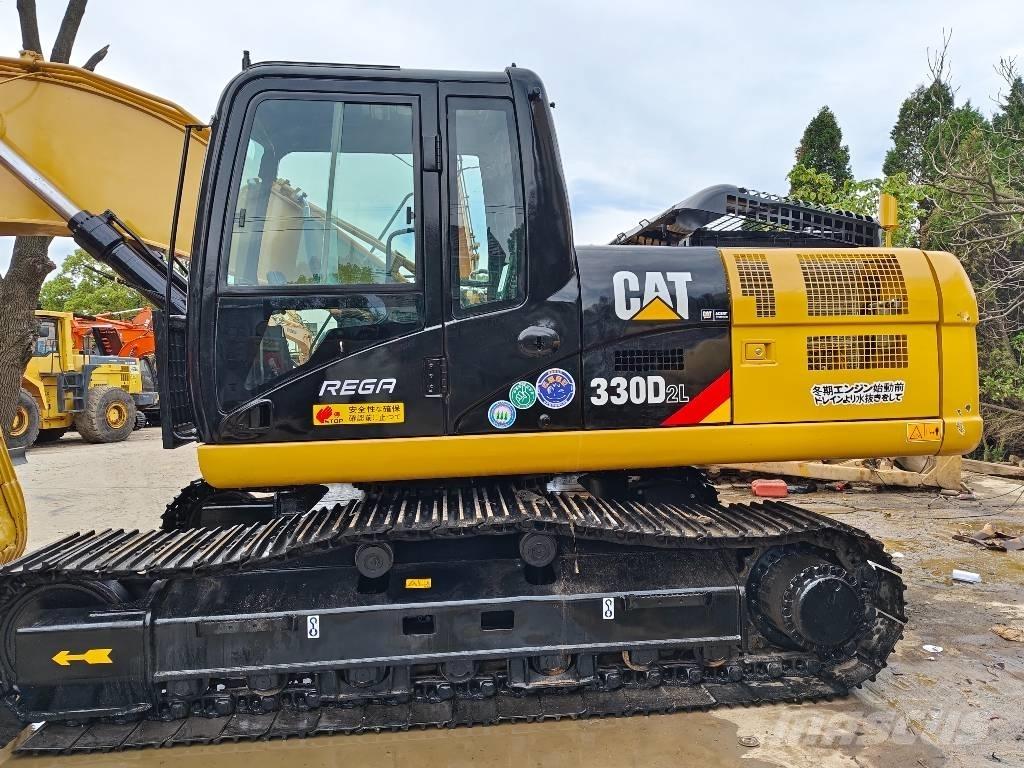CAT 330D2L Paletli ekskavatörler