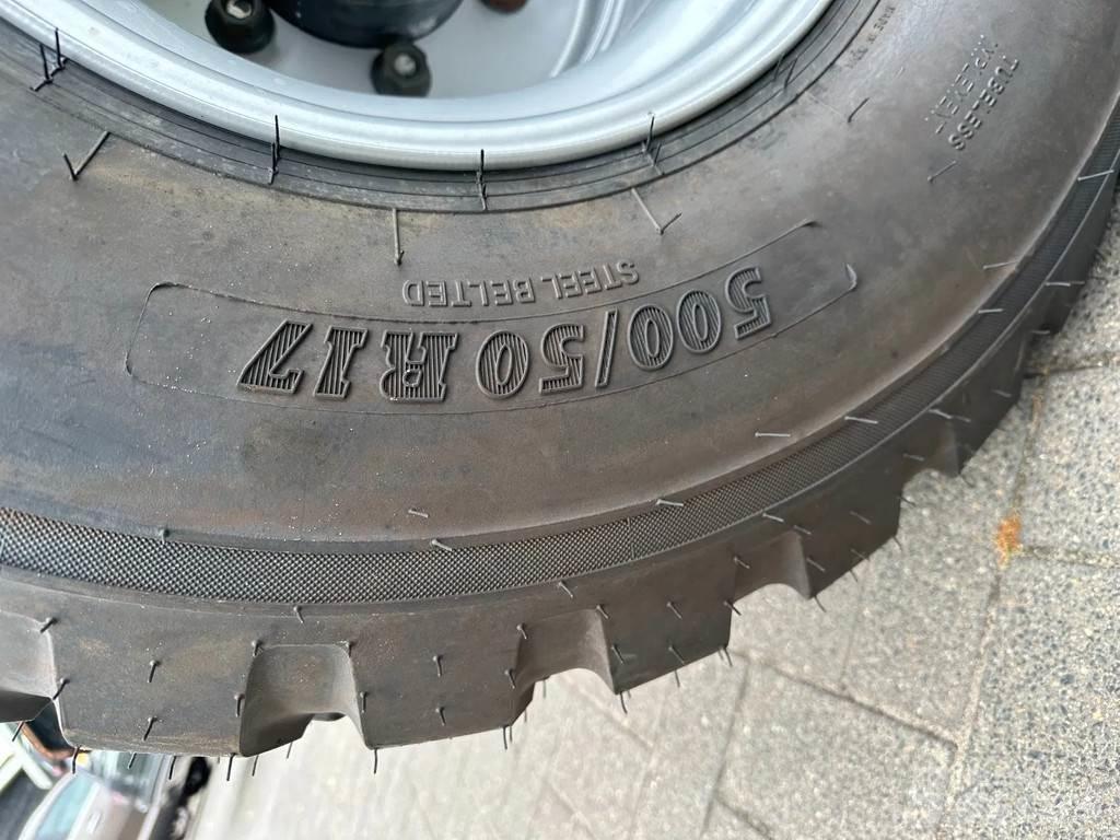 Hyundai 55W-9A Lastik tekerli ekskavatörler