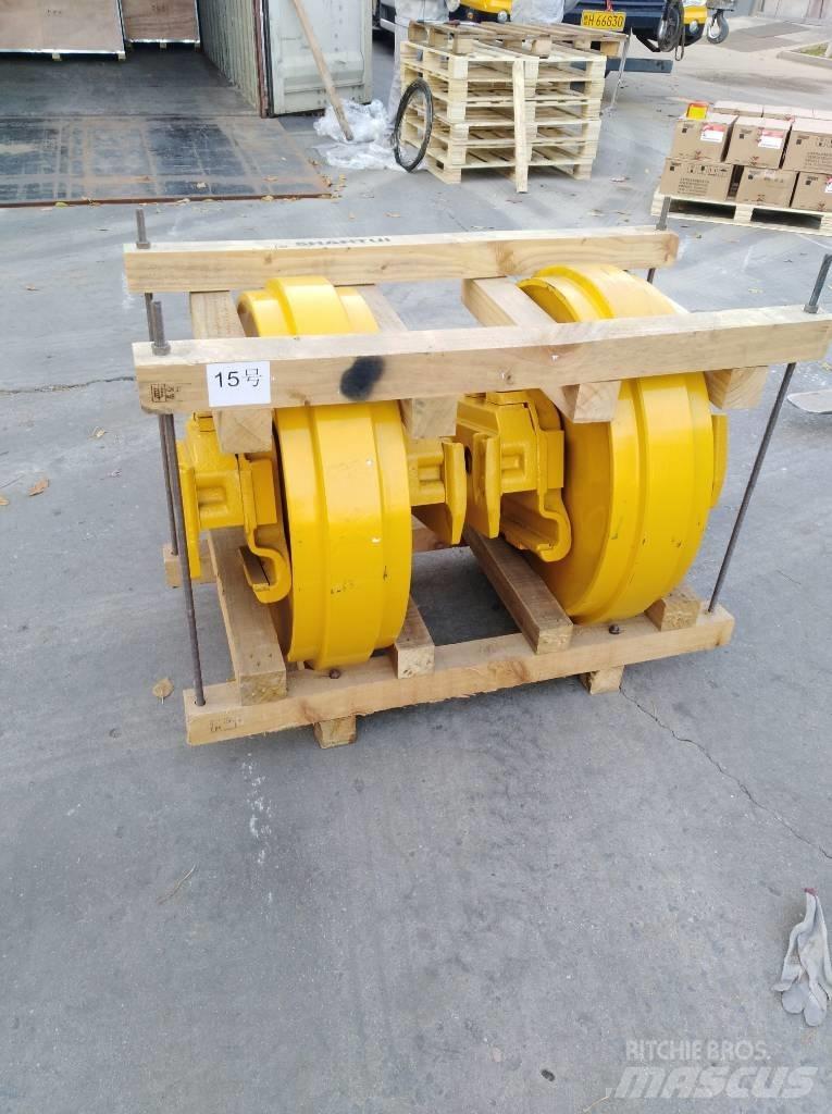 Komatsu D85E-18 Paletler