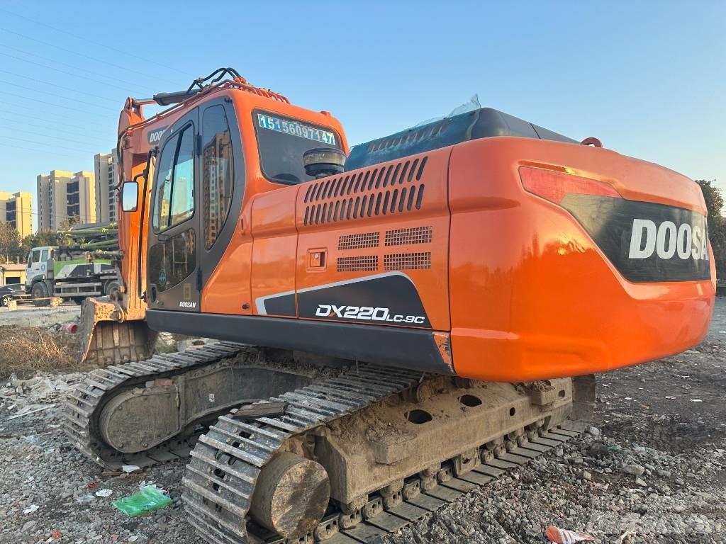 Doosan DX220LC-9 Paletli ekskavatörler