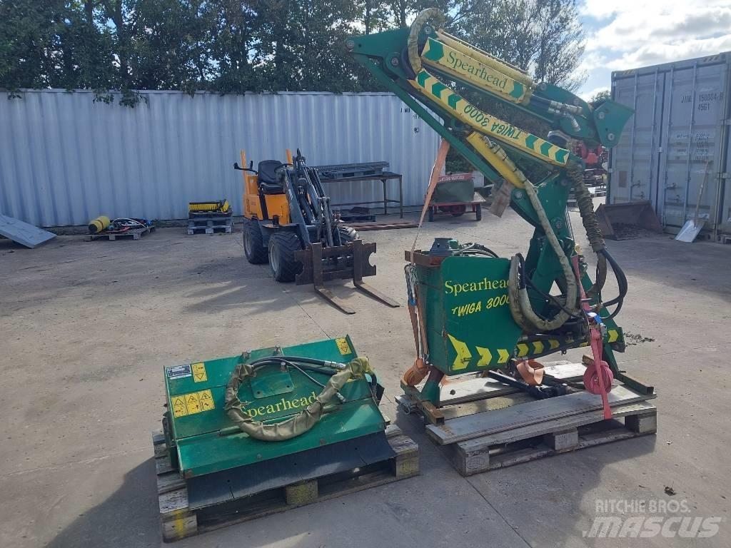 Spearhead Twiga 3000 Mobil çim biçme makineleri