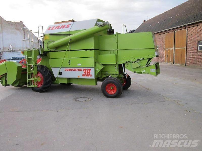 CLAAS Dominator 38 Biçerdöverler