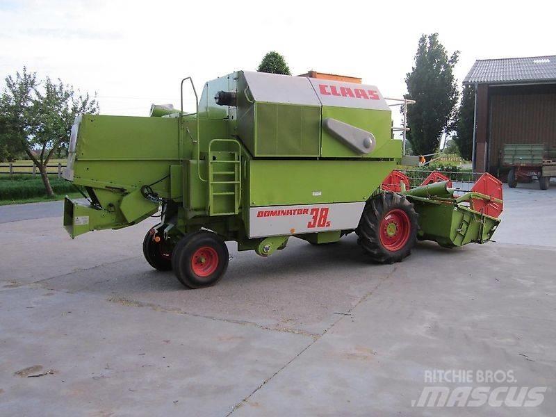 CLAAS Dominator 38 Biçerdöverler
