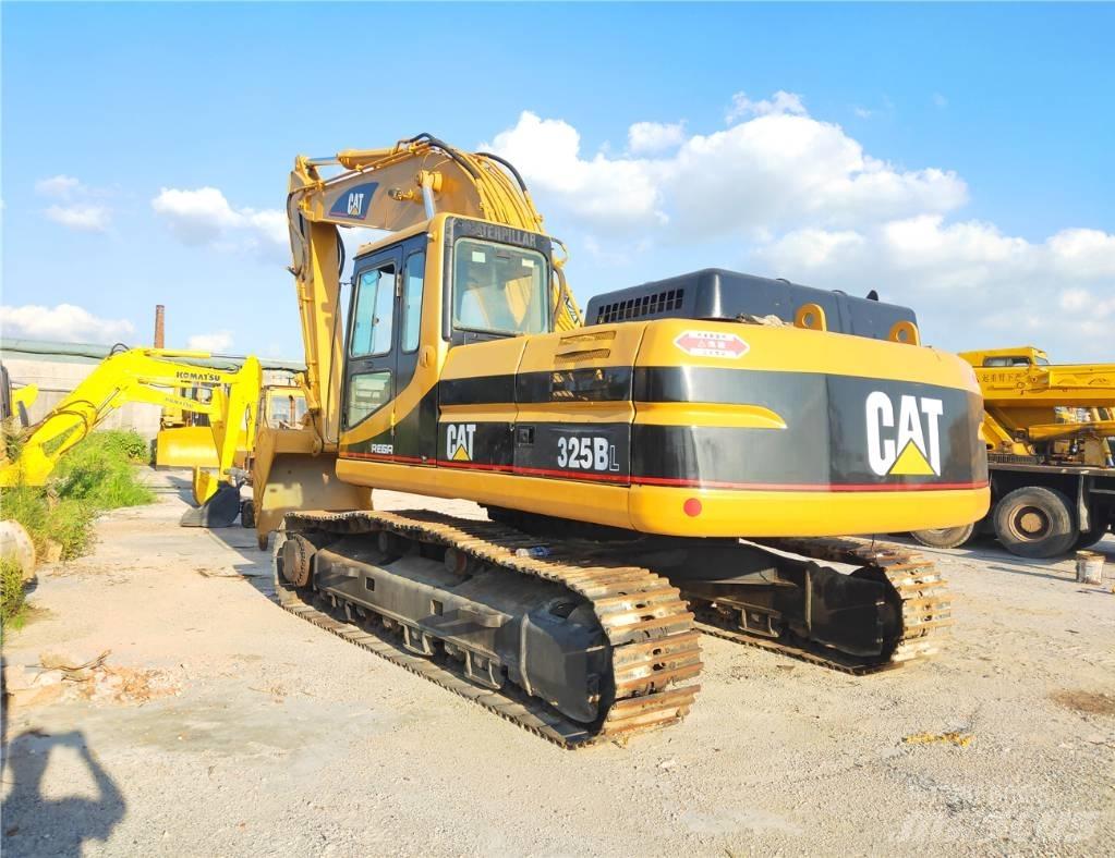 CAT 325B Paletli ekskavatörler