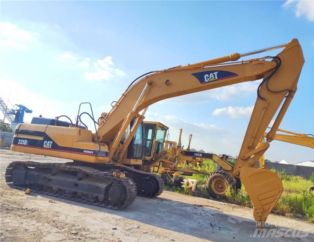 CAT 325B Paletli ekskavatörler