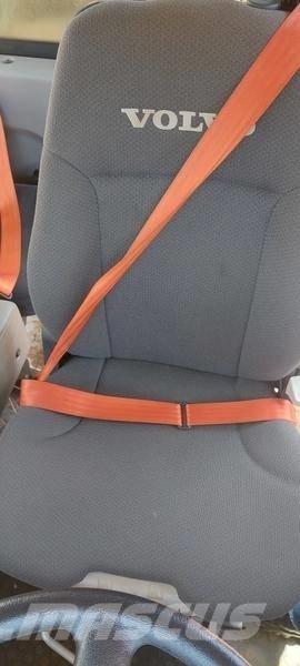 Volvo A 30 G Belden kirma kaya kamyonu