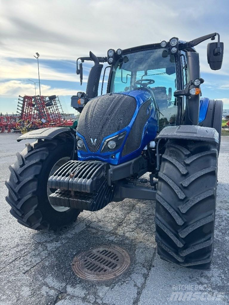 Valtra N 124 Traktörler