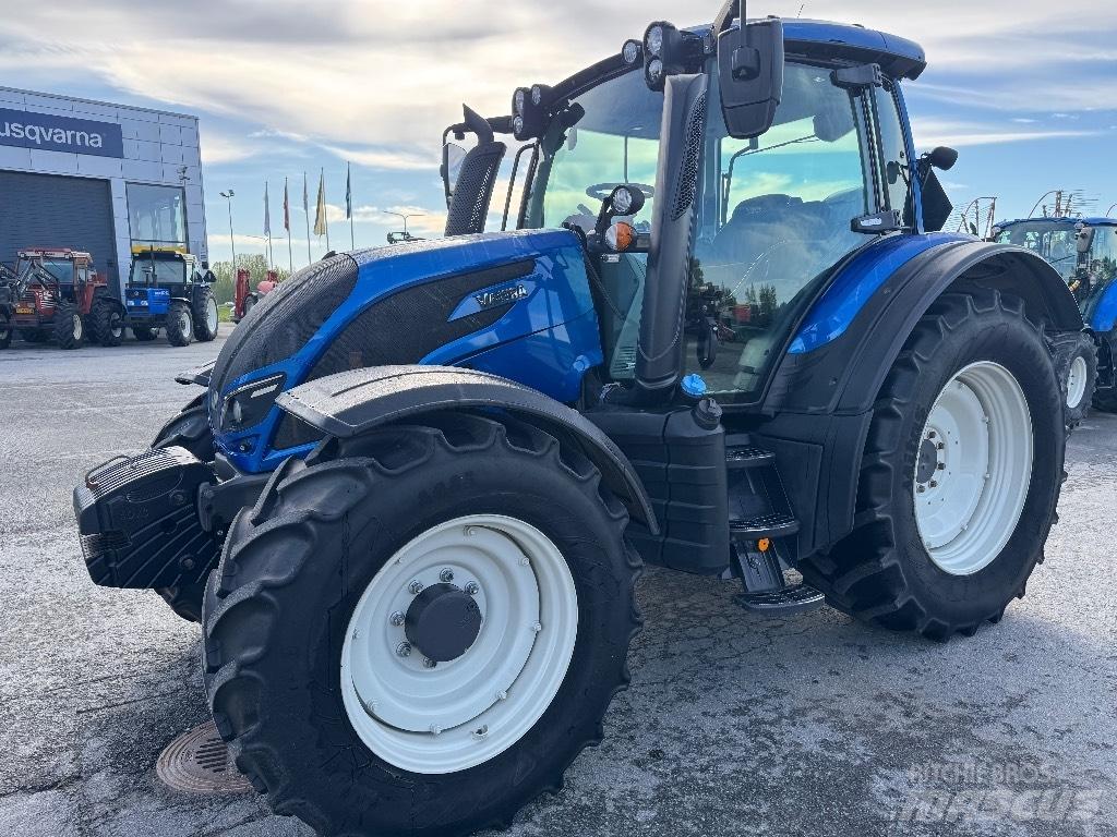 Valtra N 124 Traktörler