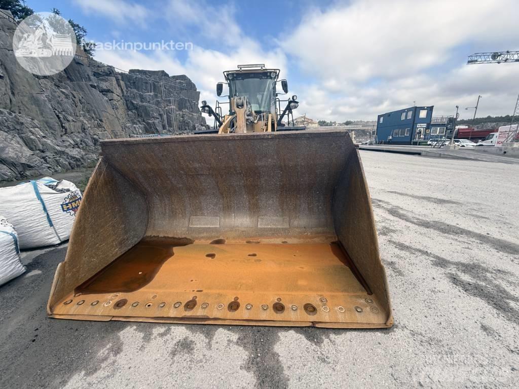 CAT 972 M Tekerlekli yükleyiciler