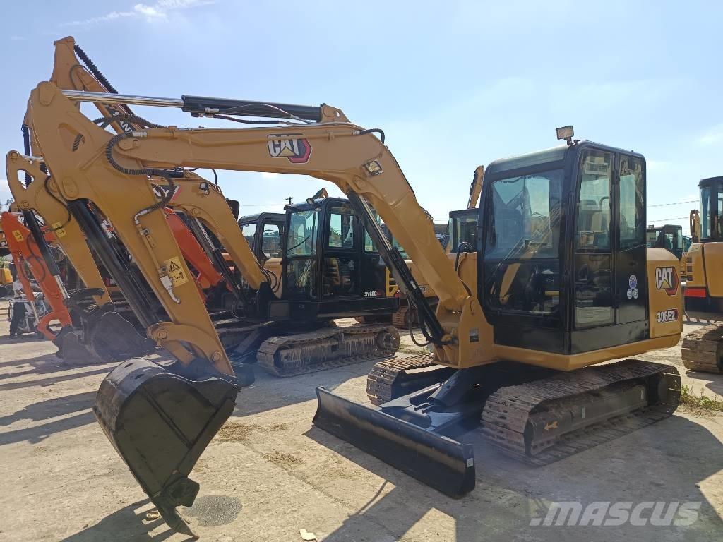 CAT 306E2 Paletli ekskavatörler