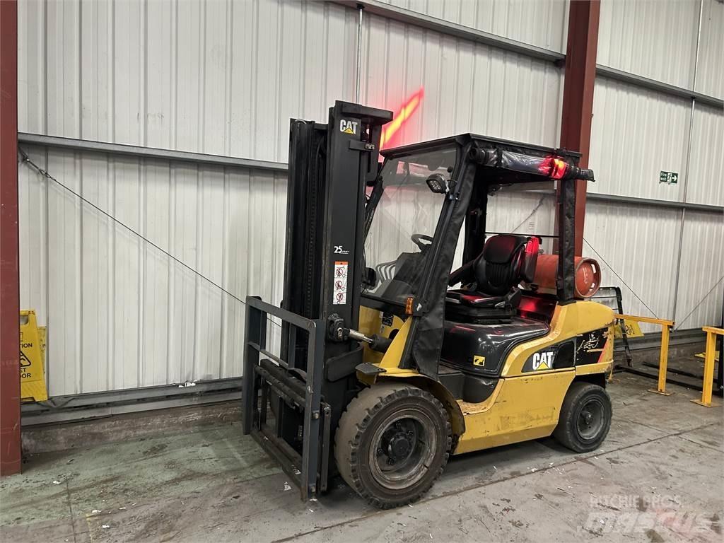 CAT GP35NT LPG'li forkliftler
