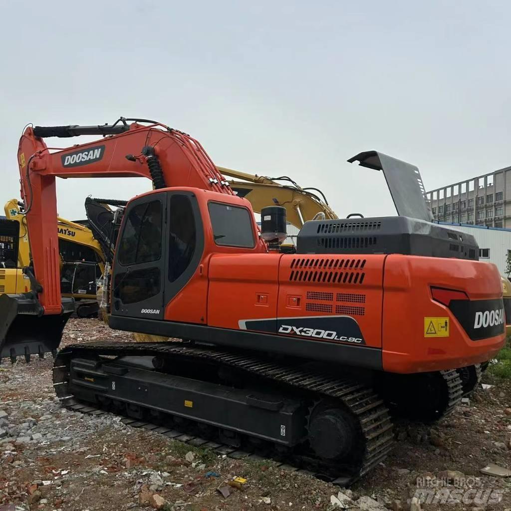 Doosan DX 300 LC-9c Paletli ekskavatörler
