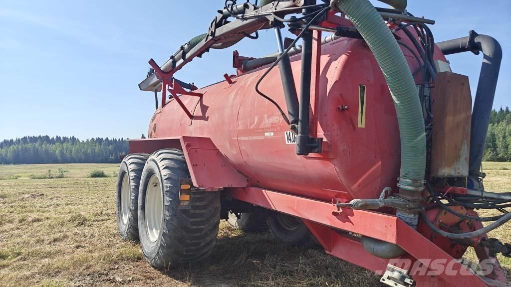 Livakka 14 m3 Sivi gübre ve ilaç tankerleri