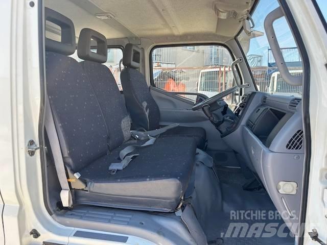 Mitsubishi Fuso FE Pikaplar