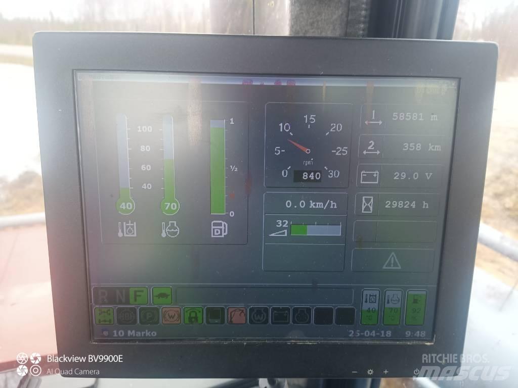 Komatsu 860.4 Tomruk yükleyici traktörler