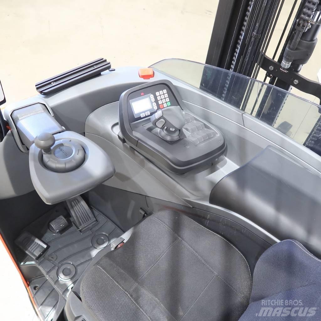 Toyota RRE160H Reach truck - depo içi istif araçları