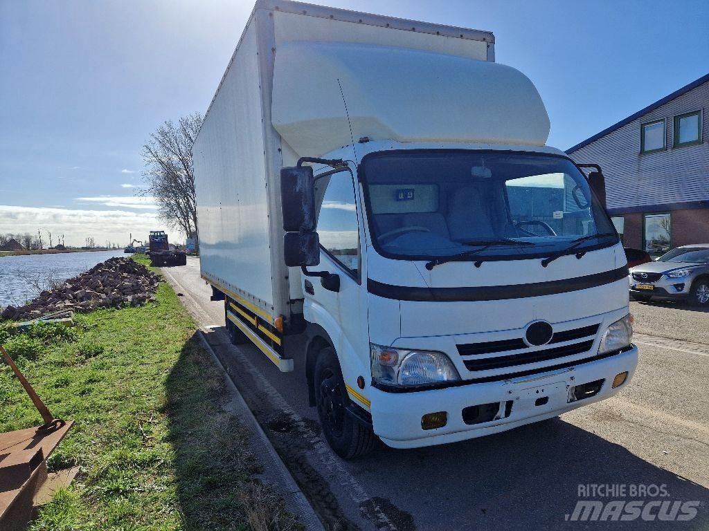 Hino 3815 Kapali kasa kamyonlar