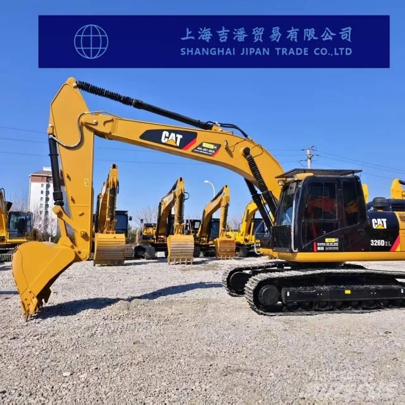 CAT 326 D Paletli ekskavatörler