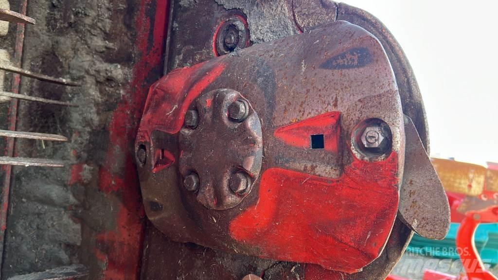 Kuhn FC 9330 D-RA Asılı ve çekilir biçme makineleri