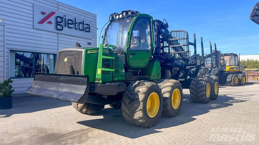 John Deere 1210E Tomruk yükleyici traktörler