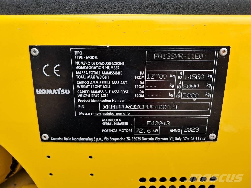 Komatsu PW138MR-11E0 Lastik tekerli ekskavatörler