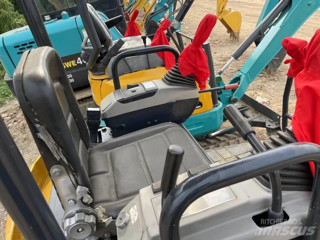 Komatsu PC18 Paletli ekskavatörler