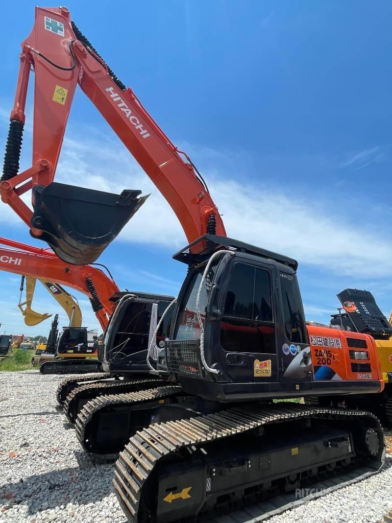 Hitachi ZX 200 Paletli ekskavatörler
