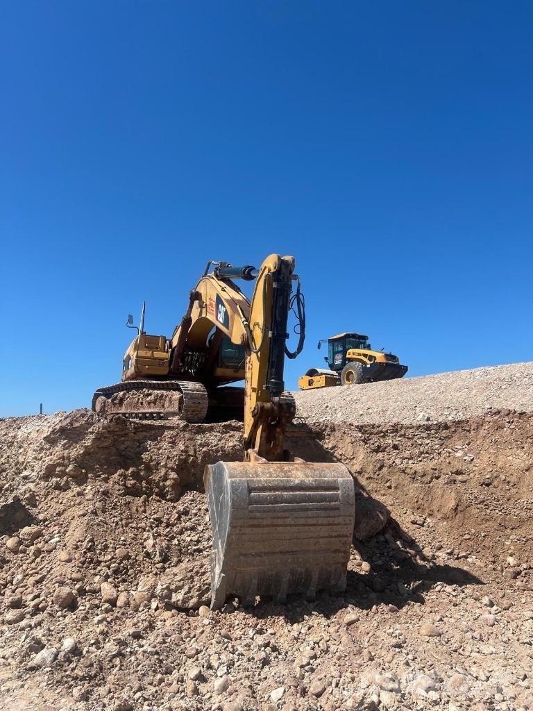 CAT 330 D L ME Paletli ekskavatörler