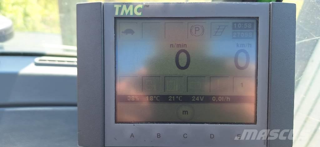 John Deere 1110 D Tomruk yükleyici traktörler
