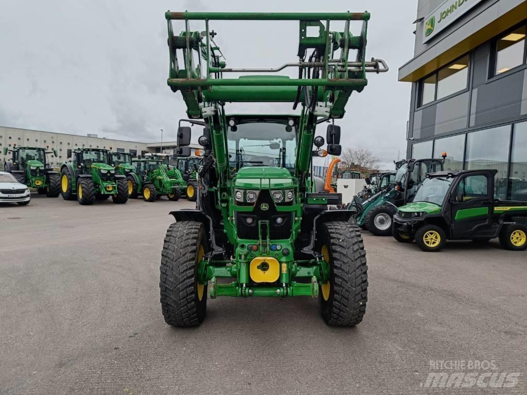 John Deere 6115 RC Traktörler