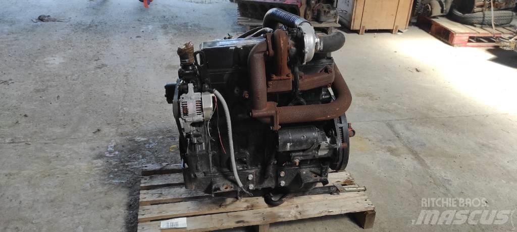 Yanmar 4TNE100 Motorlar