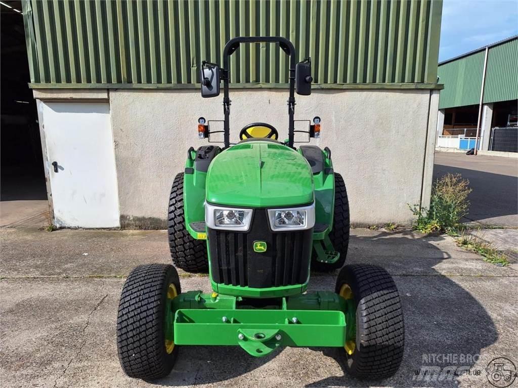 John Deere 4052M Traktörler