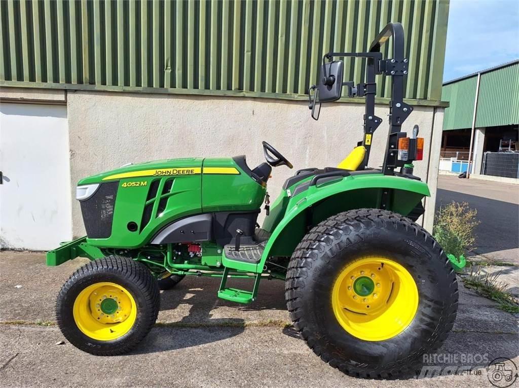 John Deere 4052M Traktörler