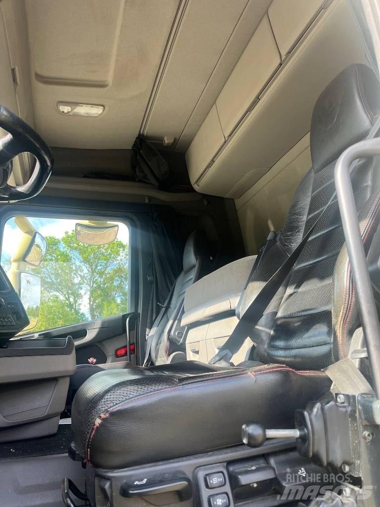 Scania R 520 Tridem Araç üzeri vinçler