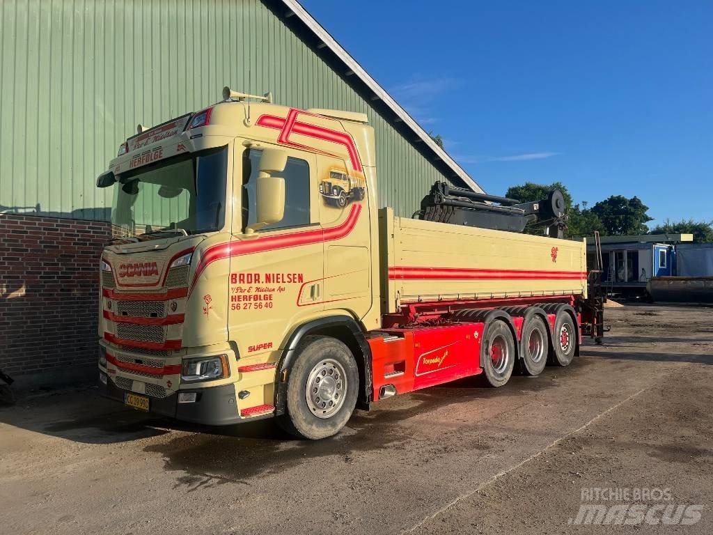 Scania R 520 Tridem Araç üzeri vinçler