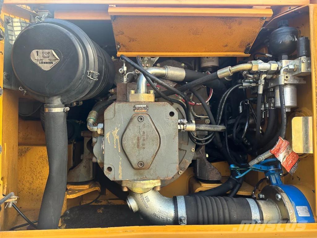 Liebherr A900 C Lastik tekerli ekskavatörler