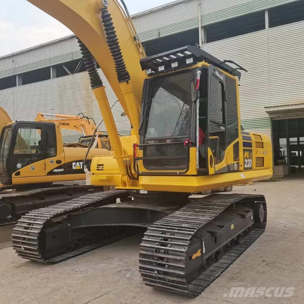Komatsu PC 220-8 Paletli ekskavatörler