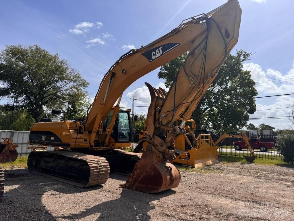 CAT 330 D L Paletli ekskavatörler