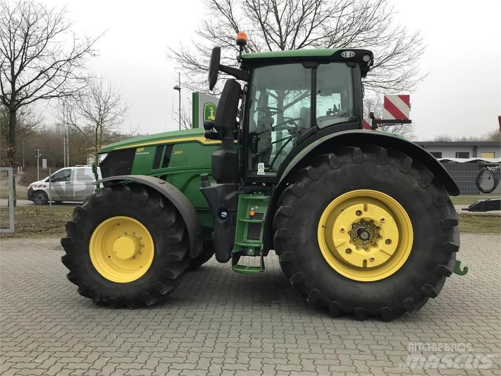 John Deere 6R 250 Traktörler