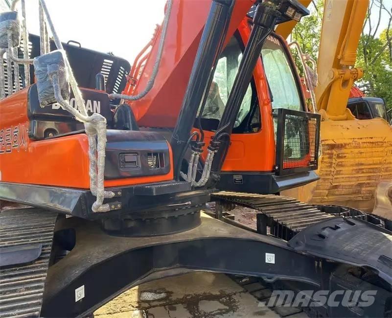 Doosan DX300LC-9C Paletli ekskavatörler