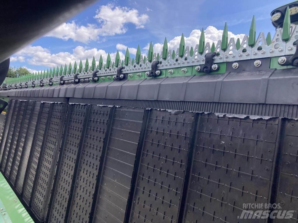 John Deere RDF35 Agaç kesme robotlari